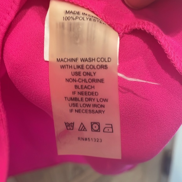 Vince Camuto Hot Pink Blouse - Size Medium - Picture 11 of 11